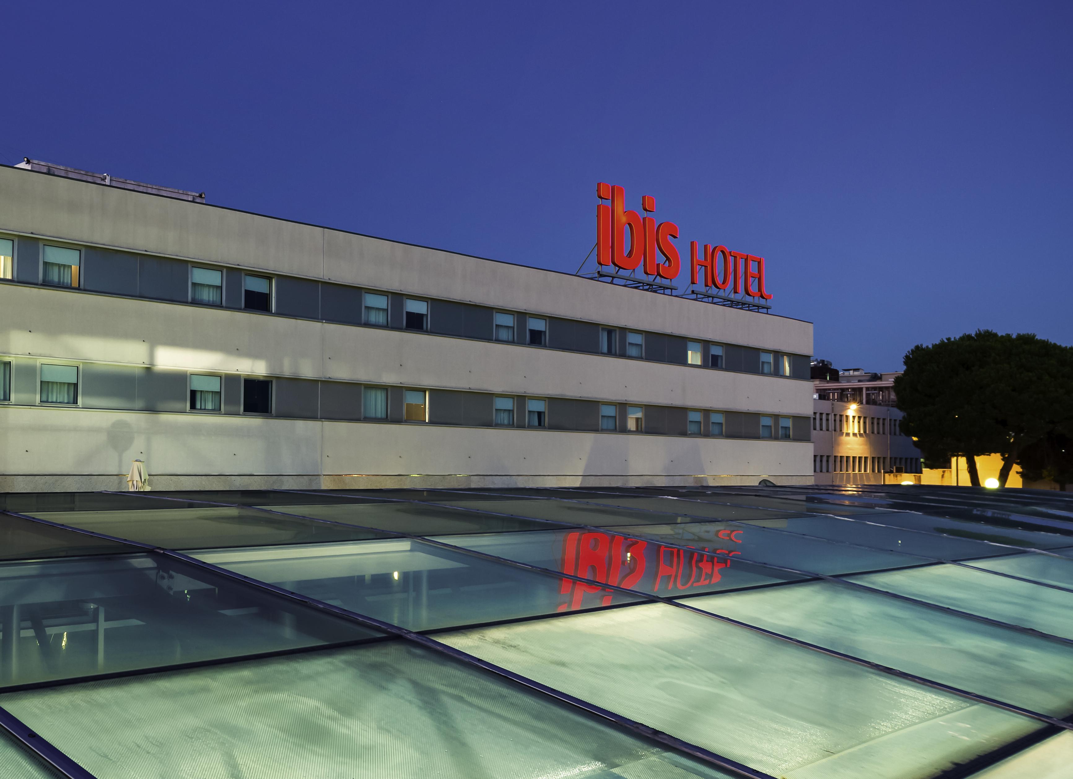 Hotel Ibis Porto Sao Joao מראה חיצוני תמונה